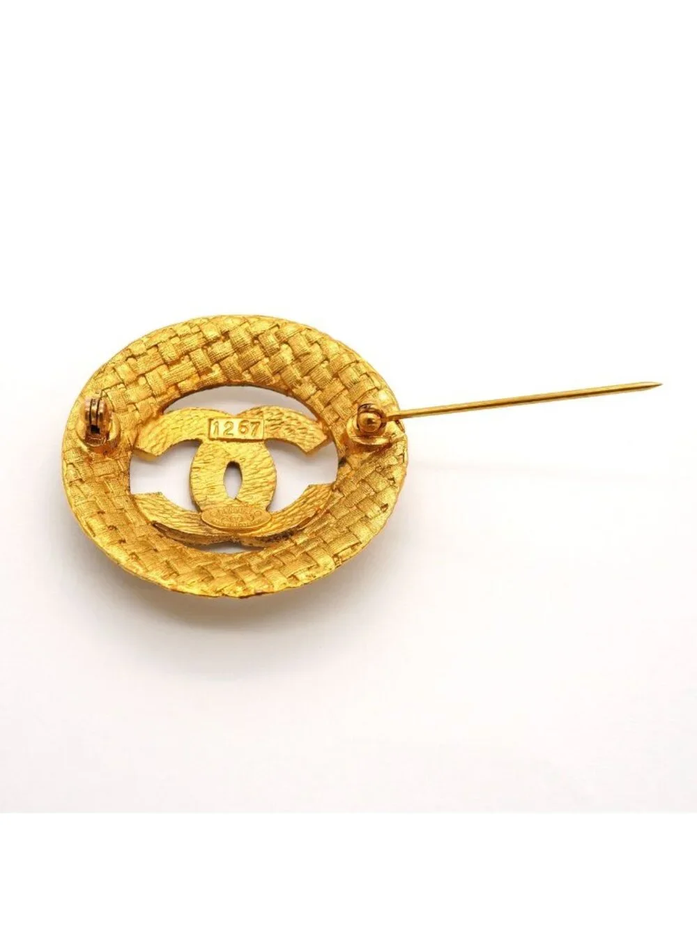Chanel Brooch Vintage CC Logo Round Circle Gold Plated
